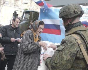 Российские военнослужащие пришли на помощь жителям провинции Алеппо.