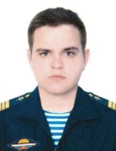 Гвардии сержант Иван КРЫЛОВ.