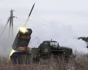 Их имена навеки сохранят скрижали доблести и славы.