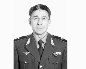 СИЛУЯНОВ Валентин Яковлевич.