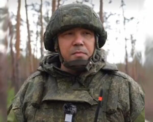 Кто жизнью рисковал своей…
