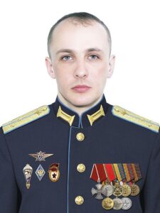 Гвардии старший лейтенант Александр БИЧАЕВ.