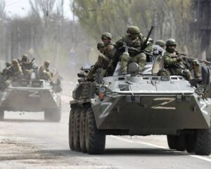 Мы на роли героев вводили себя.