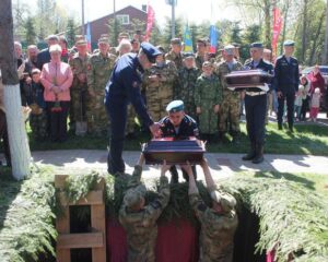 Вечная память подвигу красноармейцев