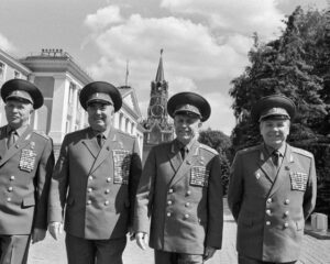 Депутаты Верховного Совета СССР П.Г. Лушев, В.Г. Куликов, С.Ф. Ахромеев, А.Д. Лизичев.