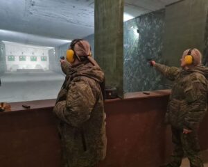 Огнём из штатного оружия.