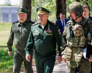 Учить тому, что необходимо в бою.