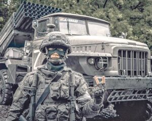 Студенты – морским пехотинцам