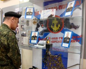 Портреты Героев России – участников СВО.