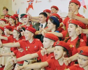 Эпоха в восприятии юных.