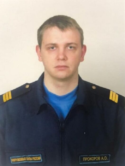 Гвардии сержант Алексей ПРОХОРОВ.