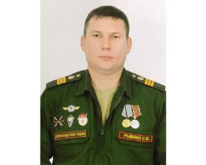 Гвардии сержант Сергей РЫБКИН.