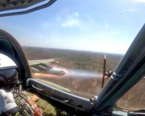 Любые атаки противника нейтрализуются.