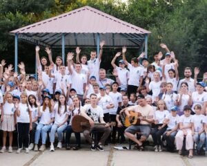 Дети из Новой Астрахани проводят лето под Астраханью.