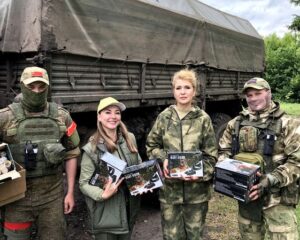 Помогаем нашим всей страной