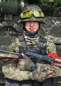 Гвардии рядовой Вадим ПОСТНИКОВ.