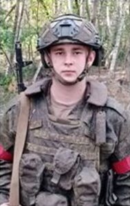 Гвардии сержант Степан ШАЛАМОВ.