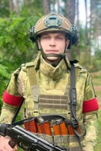 Гвардии старший сержант Сергей ТЯМИН.