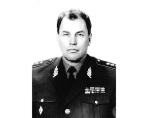 МАНИЛОВ Валерий Леонидович