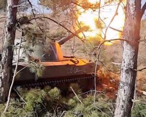 Удар за ударом громим неприятеля