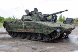Трофейная бронированная боевая машина CV-90 шведского производства.
