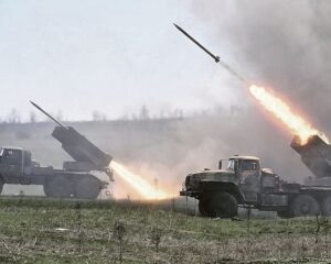 Плечом к плечу защищая любимое Отечество