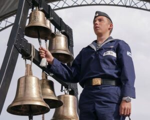 Голоса погибших кораблей.