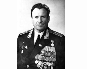 ПОПКОВ Михаил Данилович.