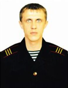 Гвардии сержант  Игорь ОВСЯННИКОВ.
