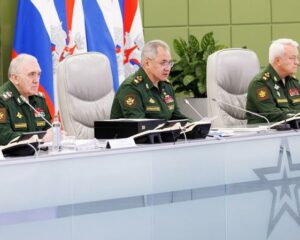 Проявляя высочайшие образцы героизма и профессионализма