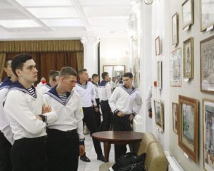 Он никогда не расстаётся с этюдником