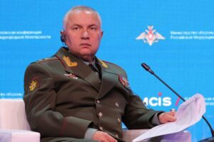Мировому сообществу вместе, на равных предстоит созидать контуры будущего