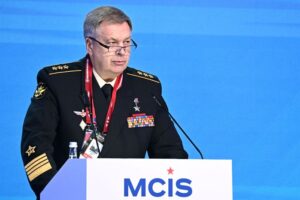 Мировому сообществу вместе, на равных предстоит созидать контуры будущего