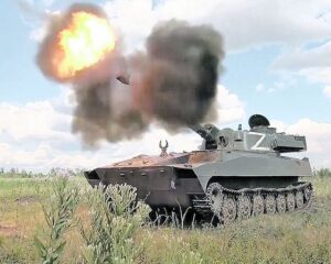 Всюду отбрасываем противника на исходную
