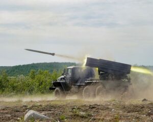 «Градом» по противнику.