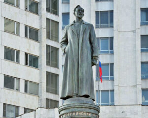 Дзержинский снова в строю.