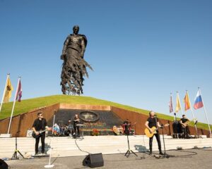 Помнит сердце, не забудет никогда