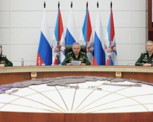 Действуем с учётом изменений обстановки.