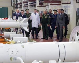 Приумножаем запас высокоточных ракет.