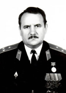 АНТОНОВ Пётр Серафимович