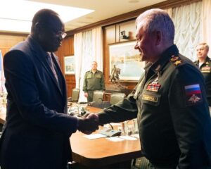 Министр обороны России провёл встречу с главой военного ведомства Республики Южный Судан