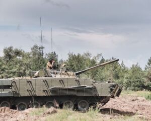 В бой идёт отряд «Бессмертный Сталинград»