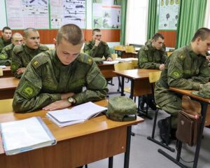 Здесь учат сражаться и побеждать.