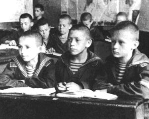 Начало нахимовского братства