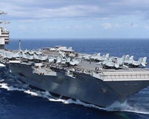 США Направили авианосец в Восточное Средиземноморье.