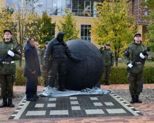 Запечатлеть в скульптуре волю и характер.