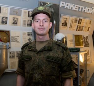 Лейтенант Эмиль Ахметшин.