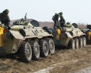 На равных с частями и соединениями окружного подчинения