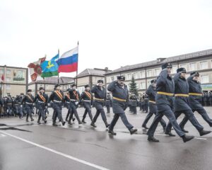 Отсюда выпускаются Герои.