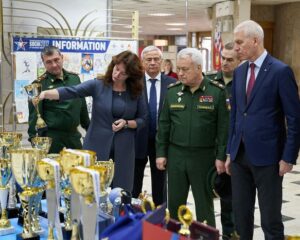 По всем намеченным направлениям.